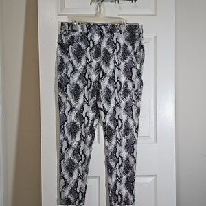 No Boundaries Snakeskin Print Pull On Elastic Waist Pants Jeggings Size XL